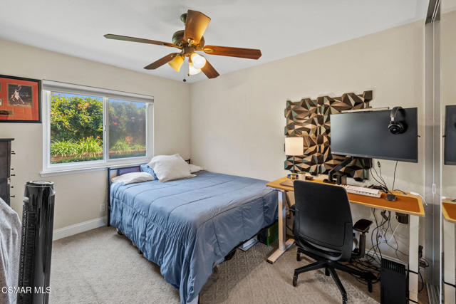 4570 N Vistapark Drive, Moorpark CA: https://media.crmls.org/mediaz/bb5300c6-ea9a-404a-a4fe-ceb39eb06358.jpg
