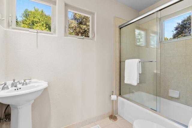 125 Orchard Heights Lane, Corralitos CA: https://media.crmls.org/mediaz/bb532e5e-52d4-4992-9d4f-9d0d4c81cd89.jpg