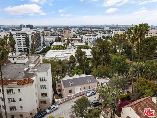 6612 Emmet Terrace, Los Angeles CA: https://media.crmls.org/mediaz/bb534870-f970-41ed-b46c-b12209f77cbd.jpg