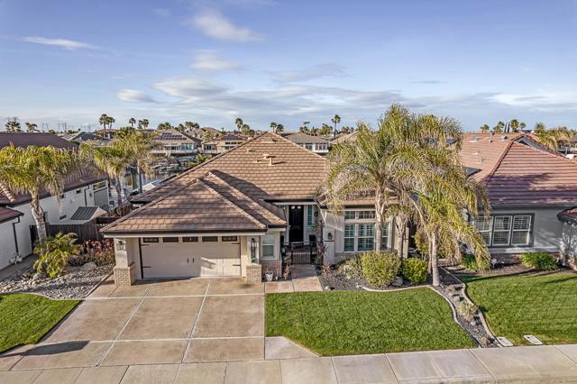 4101 Beacon Place, Discovery Bay CA: https://media.crmls.org/mediaz/bb535dc2-a4aa-4a06-b852-7b8d8c51db07.jpg