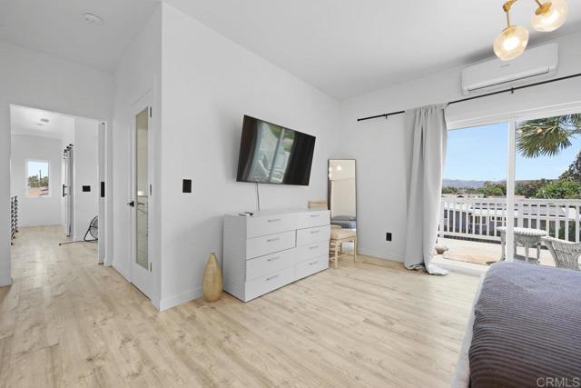 12953 Carriage Rd, Poway CA: https://media.crmls.org/mediaz/bb53641e-6cea-4daf-83a8-36958ac7ef2f.jpg