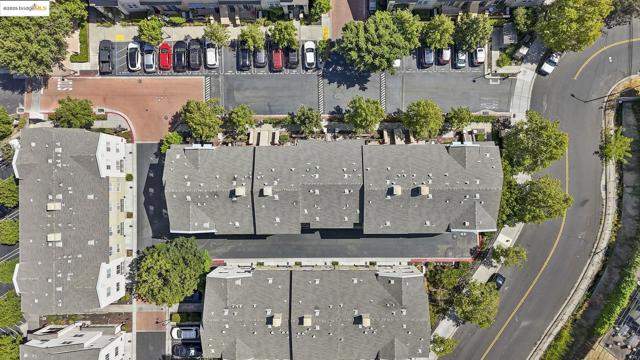 8892 Bellina Commons, Dublin CA: https://media.crmls.org/mediaz/bb53720e-c9e9-4ebe-8ce2-35508284732e.jpg
