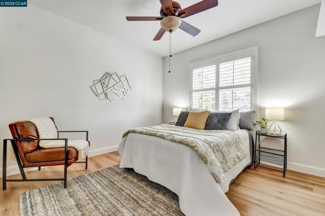 1033 LANTERN BAY, Hercules CA: https://media.crmls.org/mediaz/bb53d526-19af-401a-b654-8cc0f67d73bc.jpg