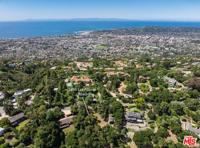 1208 Las Alturas Road, Santa Barbara CA: https://media.crmls.org/mediaz/bb54abc7-7e59-425a-9278-f3b70776208d.jpg