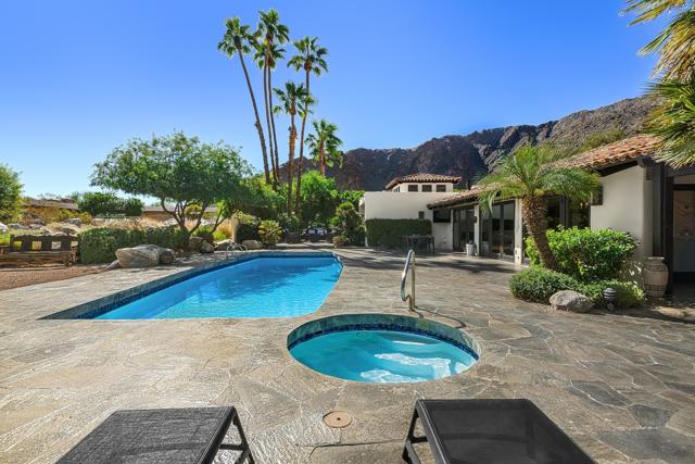 600 S La Mirada Road, Palm Springs CA: https://media.crmls.org/mediaz/bb54ac01-bc43-4d03-935e-c518304b6aa4.jpg