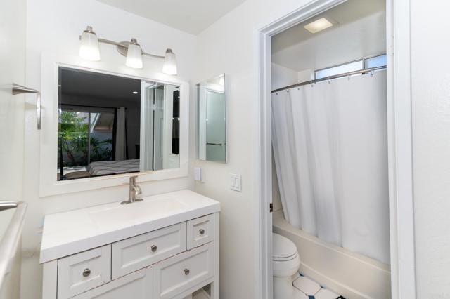 Detail Gallery Image 21 of 51 For 10762 via Del Sol, Spring Valley,  CA 91978 - 4 Beds | 2 Baths
