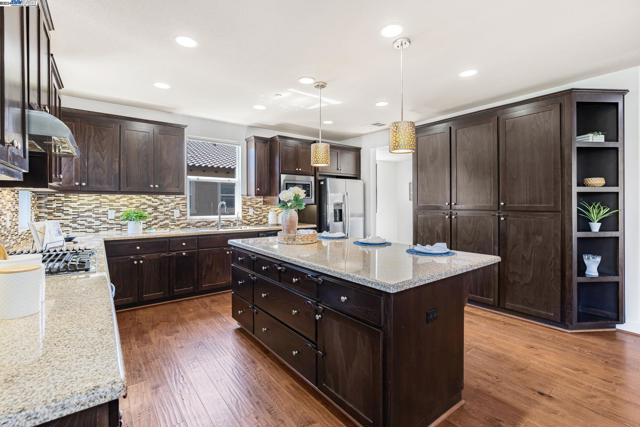 Image 17 of 57 For 3276 Giovanni Way