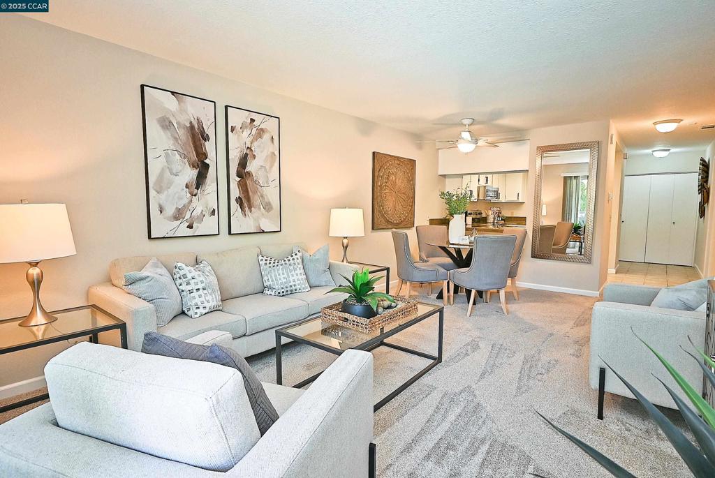1324 Chateau Cmn #206