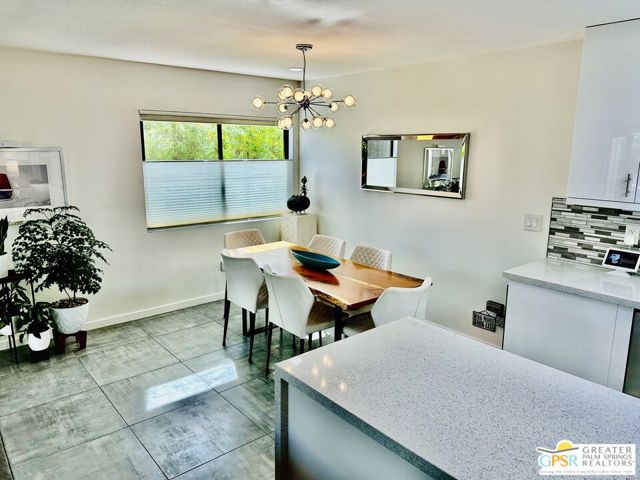 468 N Greenhouse Way, Palm Springs CA: https://media.crmls.org/mediaz/bb583da4-95b8-446c-9e1d-7e4b12f33157.jpg
