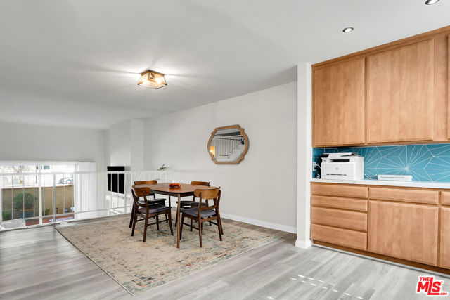 400 West Riverside Drive, 4 photo 5
