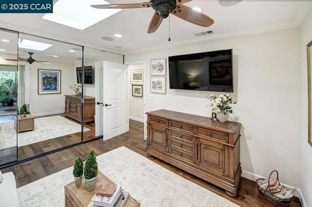 633 Terra California Dr, Walnut Creek CA: https://media.crmls.org/mediaz/bb592b14-ab5a-441c-984a-ac4debde8317.jpg