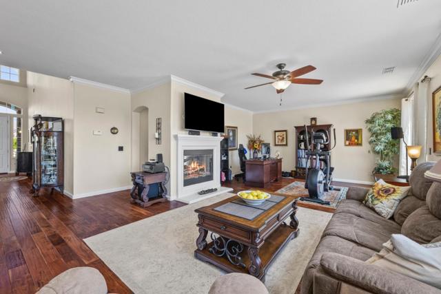 531 Via Vaquero Sur, San Juan Bautista CA: https://media.crmls.org/mediaz/bb593bfc-bb63-4a03-ac77-aad0df7fe13e.jpg