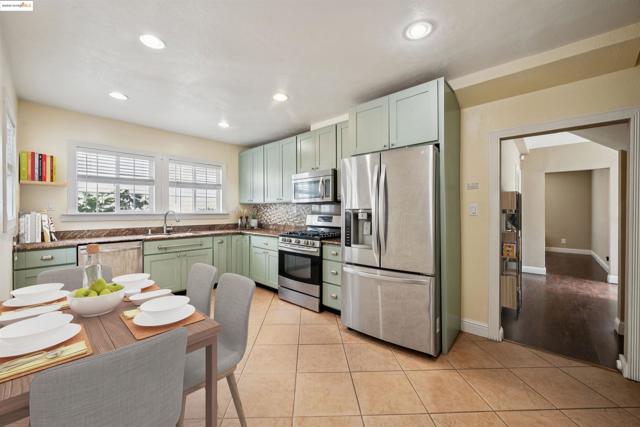 1063 32Nd St, Oakland CA: https://media.crmls.org/mediaz/bb5a2303-fc03-4bc3-9c3b-55bcc0bd439e.jpg