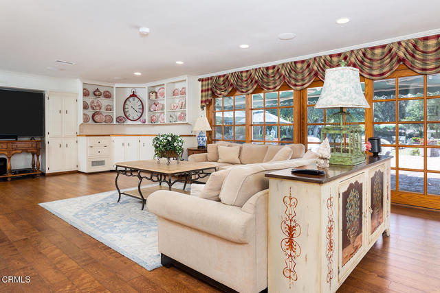 3350 Lombardy Road, Pasadena CA: https://media.crmls.org/mediaz/bb5ad413-fc44-4584-a98f-21f9258dbebd.jpg