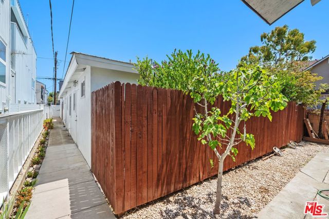 340 Rennie Avenue photo 19