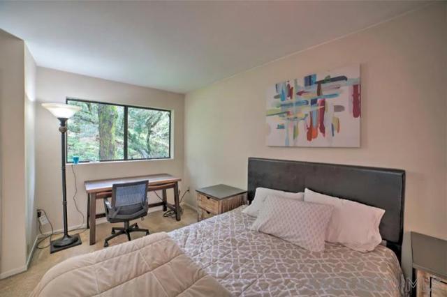 16885 Laurel Road, Los Gatos CA: https://media.crmls.org/mediaz/bb5ba181-75f1-434f-a6b0-be56a83816e8.jpg