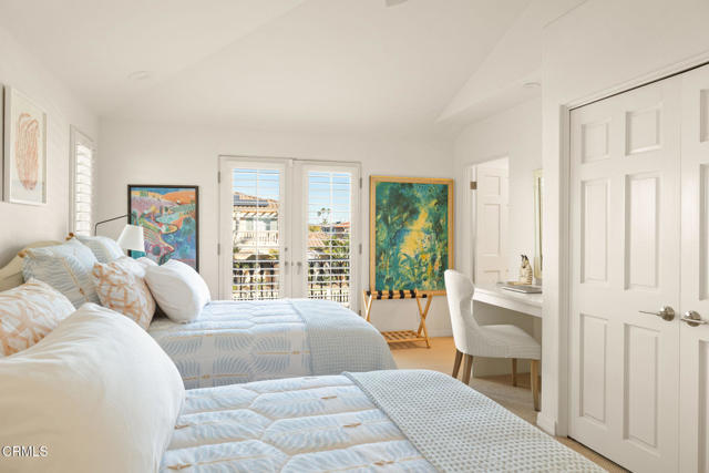 1571 Mandalay Beach Road, Oxnard CA: https://media.crmls.org/mediaz/bb5bd6be-4729-4f1d-acbe-2cb82a97af05.jpg
