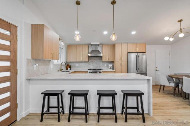 3161 Skipper St, San Diego CA: https://media.crmls.org/mediaz/bb5cd3e6-ebb1-4289-b43d-958e3d962300.jpg