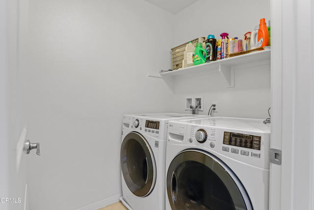 665 Tiber River Way, Oxnard CA: https://media.crmls.org/mediaz/bb5d2ae3-97a9-4f32-98b3-efc9e41a9c3c.jpg