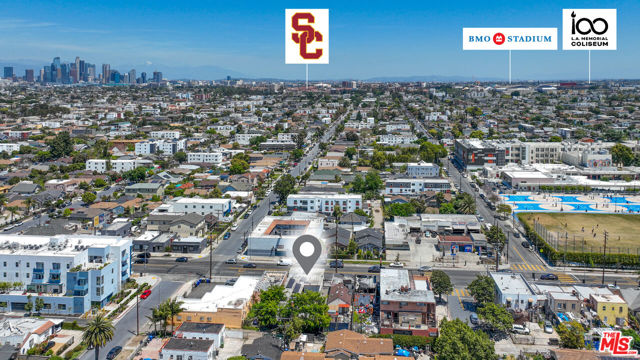 3711 S Western Avenue, Los Angeles CA: https://media.crmls.org/mediaz/bb5e3d0e-eb28-445f-83d0-35d93ab965c8.jpg