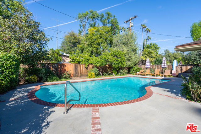 Image 27 of 46 For 19837 Gilmore Street