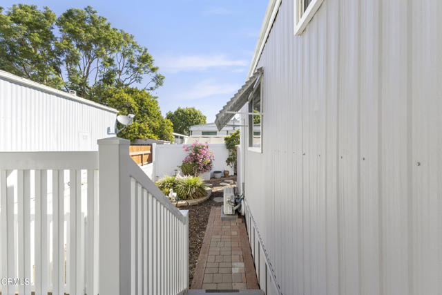 Detail Gallery Image 23 of 29 For 180 Camelia Way #180,  Ventura,  CA 93004 - 2 Beds | 2 Baths