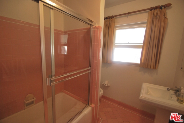 325 PALM Drive, Beverly Hills CA: https://media.crmls.org/mediaz/bb602385-f973-44f5-b14c-79e9b9352a48.jpg