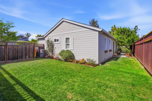 1931 James Avenue, Redwood City CA: https://media.crmls.org/mediaz/bb607efb-d62c-4271-9e2c-8e13344e786c.jpg