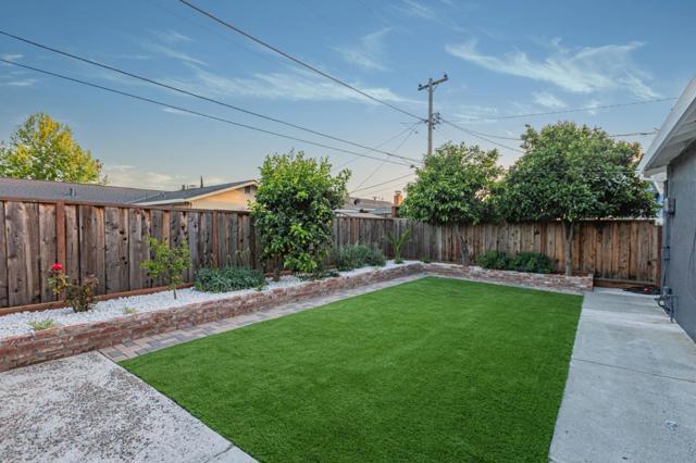 342 Swaps Drive, San Jose CA: https://media.crmls.org/mediaz/bb60a3b9-53f4-4940-889c-dad11608241a.jpg