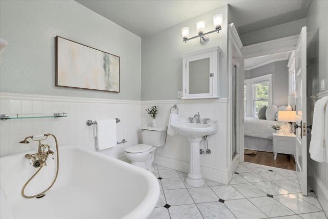 302 Los Gatos Boulevard, Los Gatos CA: https://media.crmls.org/mediaz/bb60eba0-32d3-49d0-abb7-31cf917d357a.jpg