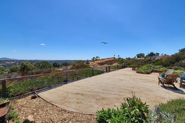 Detail Gallery Image 22 of 61 For 379 Trailview, Encinitas,  CA 92024 - 4 Beds | 2 Baths
