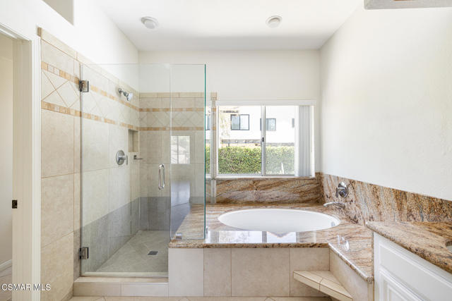525 Myrtle Court, Oak Park CA: https://media.crmls.org/mediaz/bb617d50-02de-48fc-8c2c-14cf32e325fd.jpg