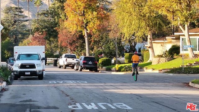 1685 E Calaveras Street, Altadena CA: https://media.crmls.org/mediaz/bb61e325-523d-4075-8a6b-bbce6cd6401b.jpg