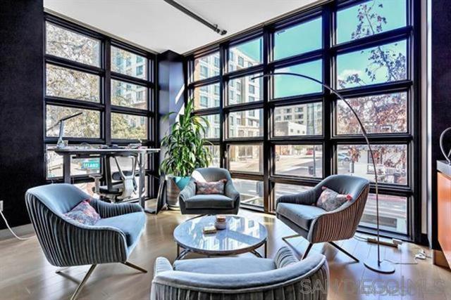 877 Island Ave, San Diego CA: https://media.crmls.org/mediaz/bb62e8ad-f3f2-4a96-9846-11fc616937d3.jpg