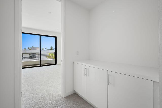 928 Galaxy Drive, Palm Springs CA: https://media.crmls.org/mediaz/bb630f8c-ece2-4f91-840c-df68c05f6592.jpg