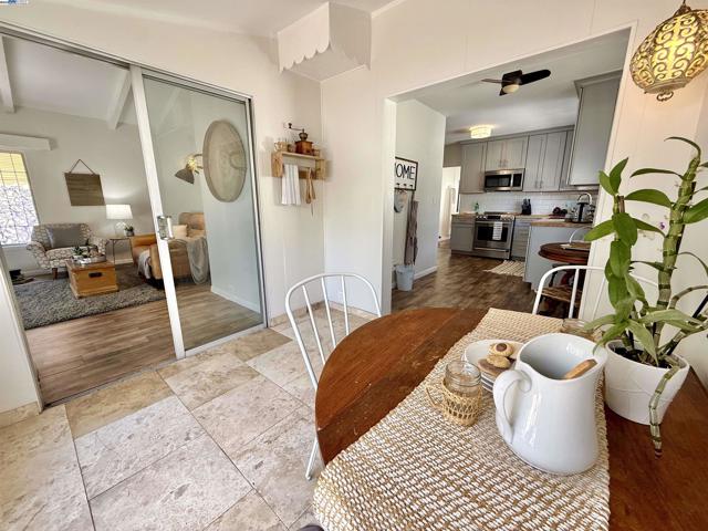 Image 22 of 57 For 574 Lewis Ave