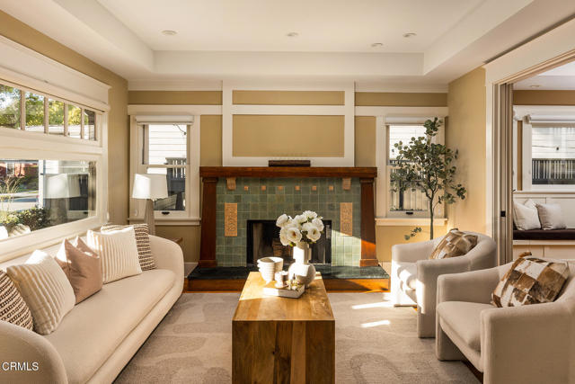 Detail Gallery Image 4 of 34 For 1030 Adelaine Ave, South Pasadena,  CA 91030 - 4 Beds | 3 Baths