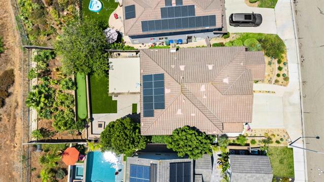 1413 Rivercrest Road, San Marcos CA: https://media.crmls.org/mediaz/bb64e77d-b512-42b6-a25d-867eedef84a8.jpg