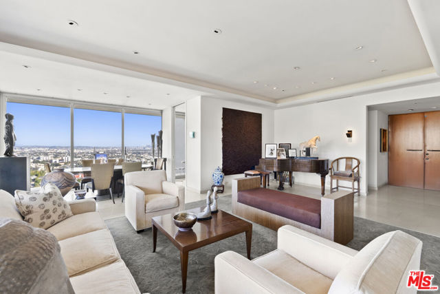 9255 Doheny Road, West Hollywood CA: https://media.crmls.org/mediaz/bb6529fd-2e72-4614-b907-245bcb26db26.jpg