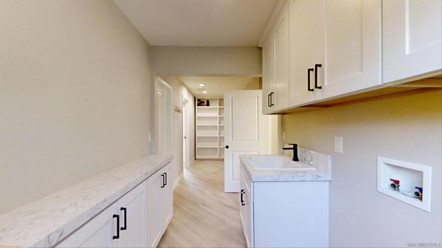 53 Colgate Dr, Rancho Mirage CA: https://media.crmls.org/mediaz/bb65f0f1-36bf-4937-b359-9ff47c26121b.jpg