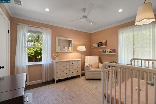 2716 W Newell Ave, Lafayette CA: https://media.crmls.org/mediaz/bb66b95d-8fcb-4d91-a1c7-dfc998d50b2a.jpg