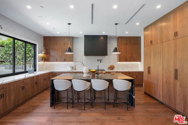 8025 Stewart Avenue, Los Angeles CA: https://media.crmls.org/mediaz/bb66c1a8-a7cc-48af-8201-859316bdde40.jpg