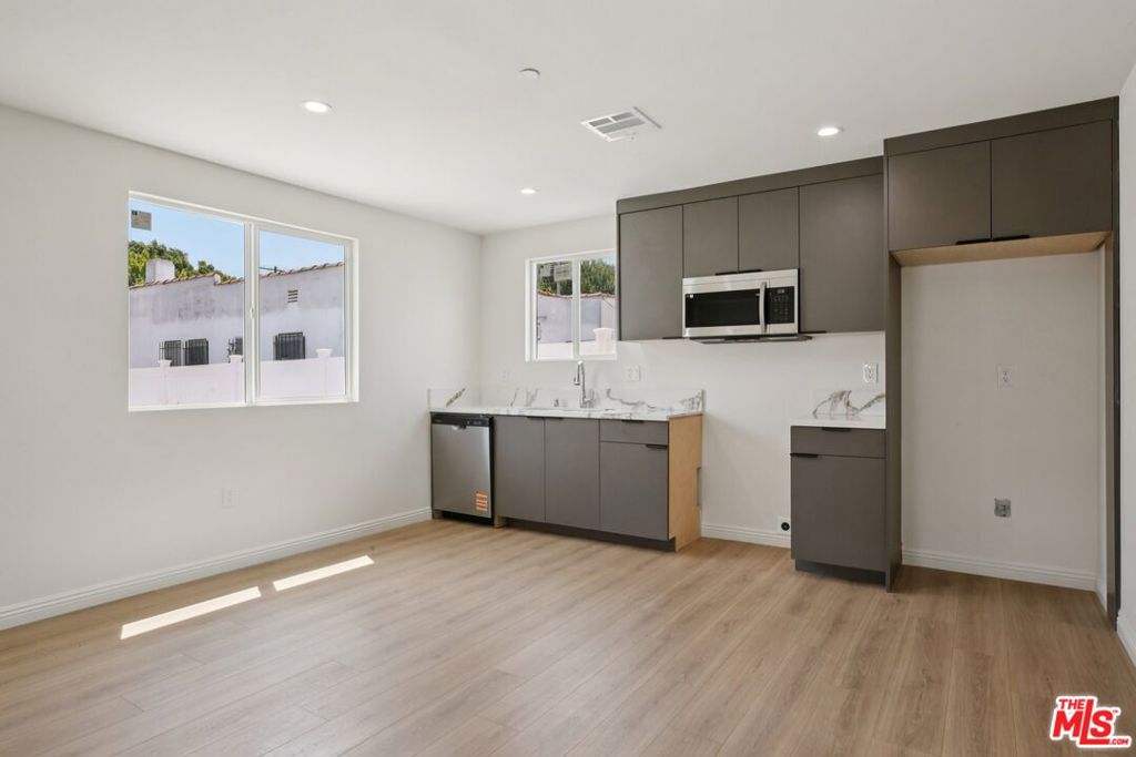 MLS #25567415 img 12