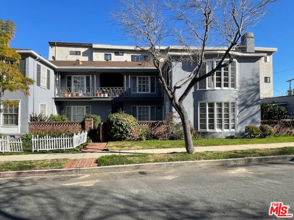 1206 Beverly Green Drive