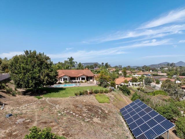 1373 Stoneridge Circle, Escondido CA: https://media.crmls.org/mediaz/bb687b94-53e2-490c-ae67-3e79dff7d841.jpg