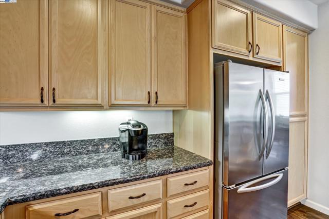 140 Selby Ln, Livermore CA: https://media.crmls.org/mediaz/bb68f732-1312-45b6-9ff3-206b0ee72f53.jpg