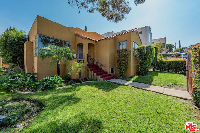 3845 Aloha St, Los Angeles, CA 90027