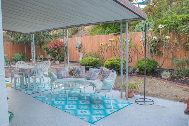 1682 Saddlehorn Drive, San Marcos CA: https://media.crmls.org/mediaz/bb693df8-c13d-4eba-863b-d081d07744cd.jpg
