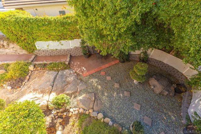 1363 Timberpond Dr, El Cajon CA: https://media.crmls.org/mediaz/bb69aa56-9999-4738-a097-e82aa8d5b03d.jpg