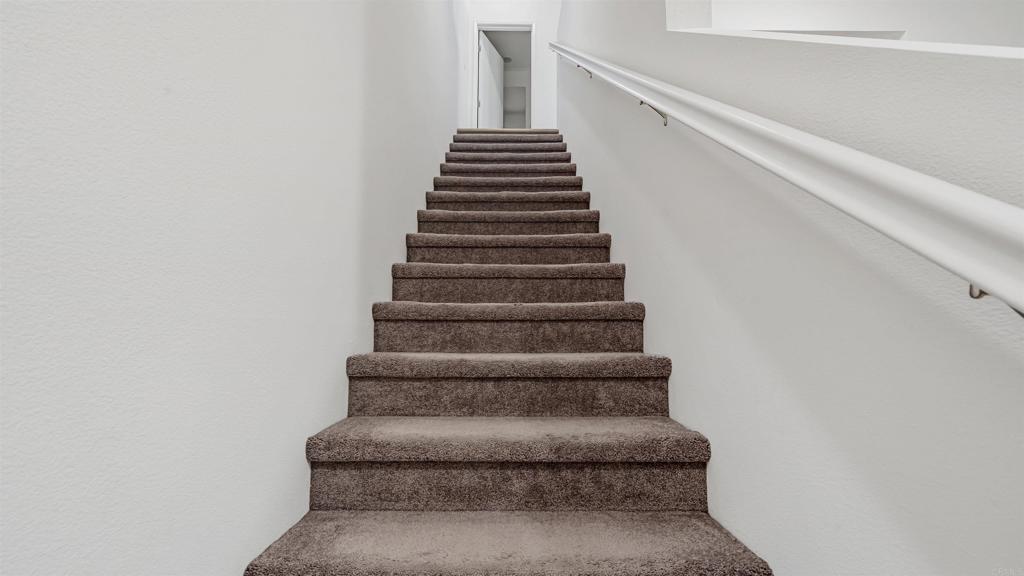 https://media.crmls.org/mediaz/bb69e6a0-118a-4f02-8552-ae3ec11488df.jpg?preset=X-Large